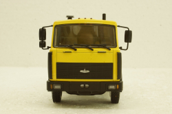 Маз-64224 тягач 1989г, желтый Н799, Наш Автопром 1:43