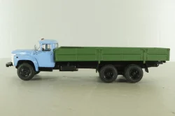 Зил-133ГЯ бортовой, голуб/зелен, 100275, АвтоИстория 1:43 Уценка!