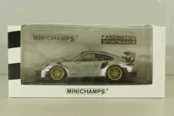 Porsche 911 (991.2) GT2RS Weissach package 2018, silver with gold rims, 413067231, Minichamps 1:43