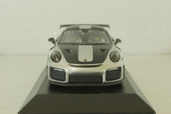 Porsche 911 (991.2) GT2RS Weissach package 2018, silver with gold rims, 413067231, Minichamps 1:43