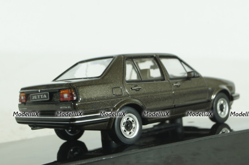 Volkswagen Jetta MK2 Grey Metallic, 1984, CLC500N.22, IXO 1:43