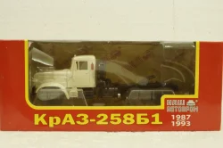 Краз-251Б1 тягач 1988 белый, Н778, Наш Автопром 1:43