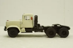 Краз-251Б1 тягач 1988 белый, Н778, Наш Автопром 1:43