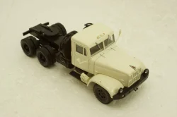 Краз-251Б1 тягач 1988 белый, Н778, Наш Автопром 1:43