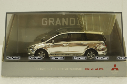 Mitsubishi Grandis, Chrome, SunStar 1:43