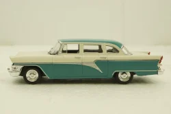 Газ-13 Чайка, двухцветная, Автолегенды СССР 1:43