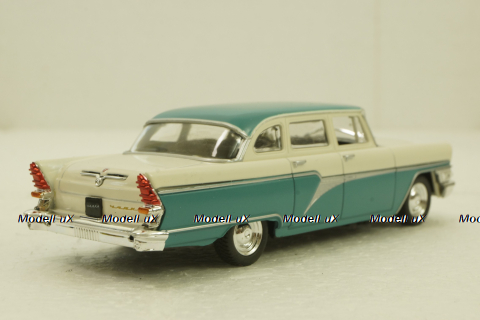 Газ-13 Чайка, двухцветная, Автолегенды СССР 1:43