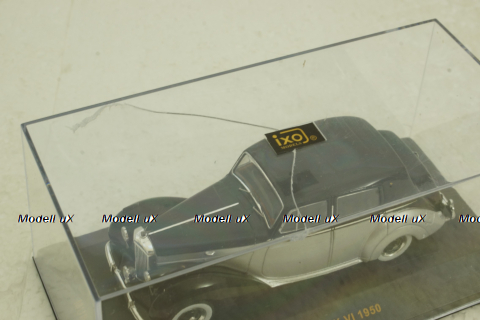 Bentley MK VI 1950 black/silver, MUS052, IXO Museum 1:43