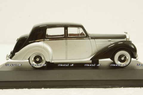 Bentley MK VI 1950 black/silver, MUS052, IXO Museum 1:43