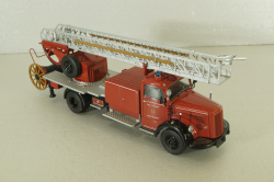 Mercedes L 6600  fire ladder 1951, blue,  03091, Schuco 1:43