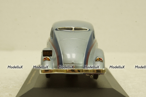Pierce Arrow 1933 light blue, MUS045, IXO Museum 1:43
