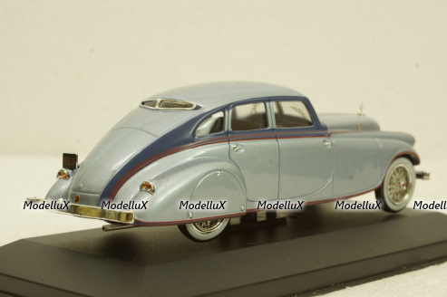 Pierce Arrow 1933 light blue, MUS045, IXO Museum 1:43