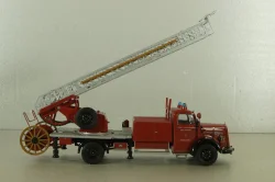 Mercedes L 6600  fire ladder 1951, blue,  03091, Schuco 1:43