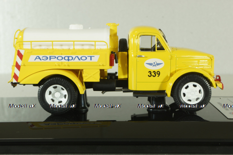 ГАЗ МЗ-51М Аэрофлот маслозаправщик, 1968г.,желтый, 105114, DiP Models 1:43