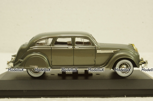 Chrysler Airflow sedan 1936 grey, MUS033, IXO Museum 1:43