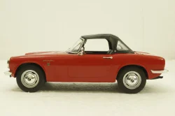 Honda S800 With Removable Soft Top, red, T9-1800190, Triple9 1:18