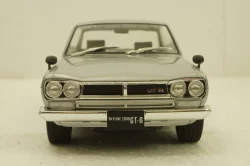 Nissan Skyline GT-R KPGC10, silver, T9-1800180, Triple9 1:18