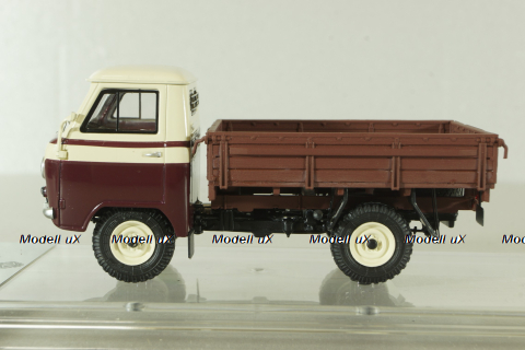 Уаз-450Д, бортовой, бежево-бордовый, 1958г., 145002, DiP Models 1:43