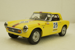Honda S800 Closet Convertible Racing #25, T9-1800193, Triple9 1:18