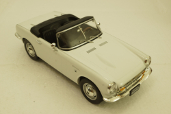 Honda S800 Convertible, white, T9-1800192, Triple9 1:18