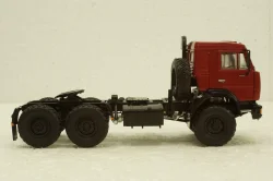 Камаз-44108 6х6 тягач, червоний, АвтоИстория 1:43