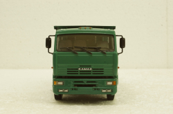Камаз-6540 8х4 самосвал, АвтоИстория 1:43