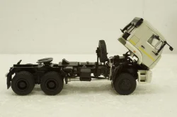 Камаз-65225 тягач 6х6, білий, АвтоИстория 1:43
