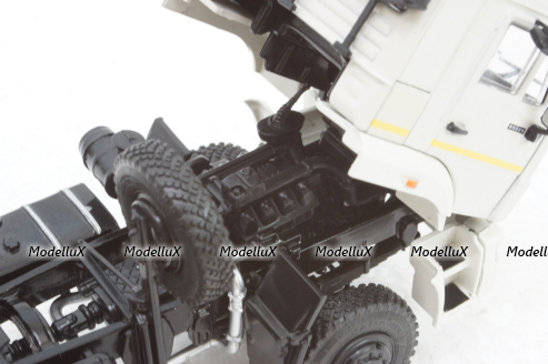 Камаз-65225 тягач 6х6, білий, АвтоИстория 1:43