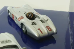Mercedes 300 SLR Stromline (W196) 1954 silver and Mercedes SLR McLaren (C199) 2003 Silver, 50 years Mercedes Magazine, Set Minichamps 1:43