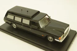 Зил-41042, черный доктор, SSMR001,  SSM 1:43
