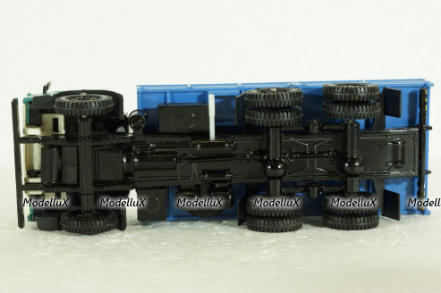 Камаз-5320 бортовой, зеленый/синий, Арек  1:43