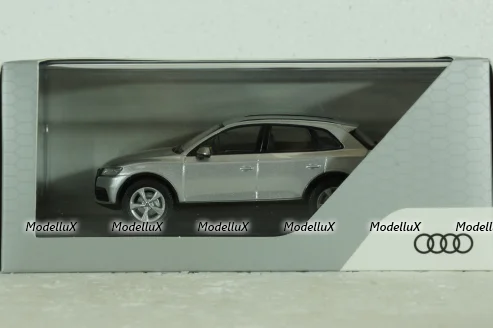 Audi Q5 2017, silver, IScale 1:43