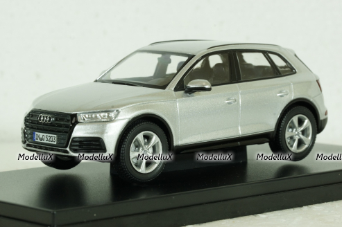 Audi Q5 2017, silver, IScale 1:43