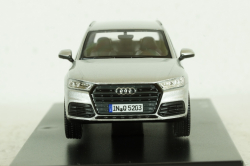 Audi Q5 2017, silver, IScale 1:43