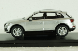 Audi Q5 2017, silver, IScale 1:43