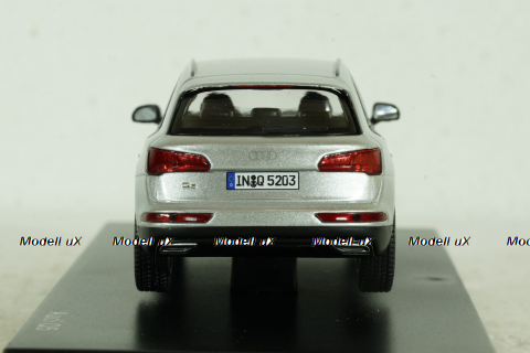 Audi Q5 2017, silver, IScale 1:43