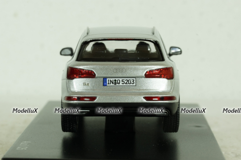 Audi Q5 2017, silver, IScale 1:43