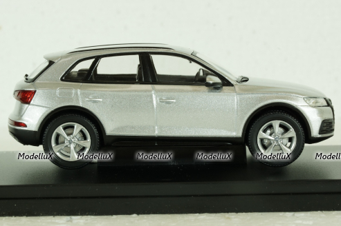 Audi Q5 2017, silver, IScale 1:43