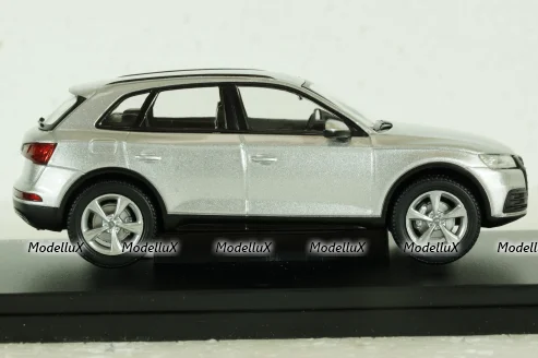 Audi Q5 2017, silver, IScale 1:43