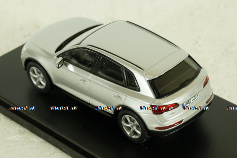 Audi Q5 2017, silver, IScale 1:43