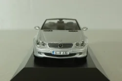 Mercedes SL 500 cabriolet (R230) 2001, silver, B66961924, Minichamps 1:43