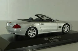 Mercedes SL 500 cabriolet (R230) 2001, silver, B66961924, Minichamps 1:43