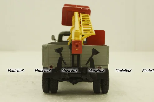 Газ-52 ТВГ-15 (52), хаки/красный/серый, АвтоИстория 1:43