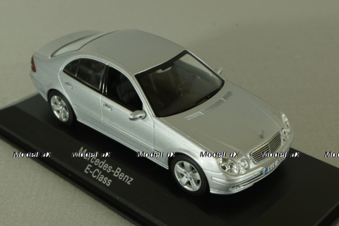 Mercedes E 320 (W211) 2002, silver, B66961948, Minichamps 1:43