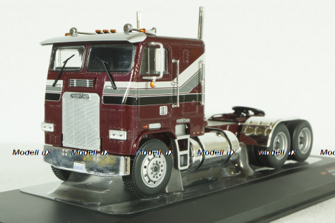 Freightliner FLA 1993 Dark Red, TR047, IXO 1:43