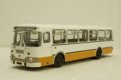 Лиаз-677М, белый/охра, Советский Автобус 1:43