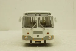 Лиаз-677М, белый/охра, Советский Автобус 1:43
