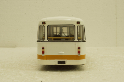 Лиаз-677М, белый/охра, Советский Автобус 1:43