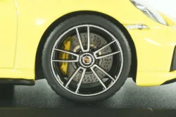 Porsche 911 (992) Turbo S Cabriolet 2019 Yellow, 410069484, Minichamps 1:43 Уценка!