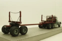 Яаз-210, лесовоз, TruckTyr 1:43